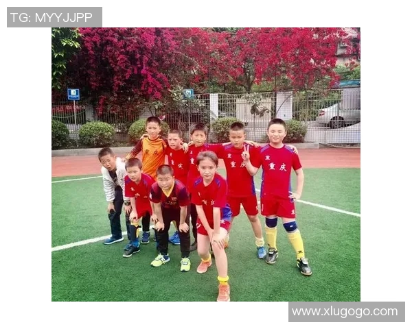 菠萝在足球界的传奇故事与他背后的明星魅力揭秘